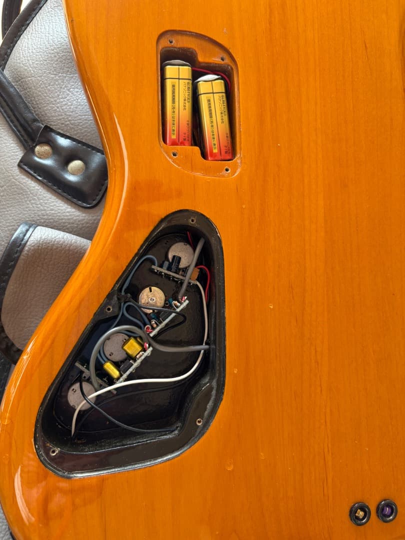 Vestax　5弦ベース