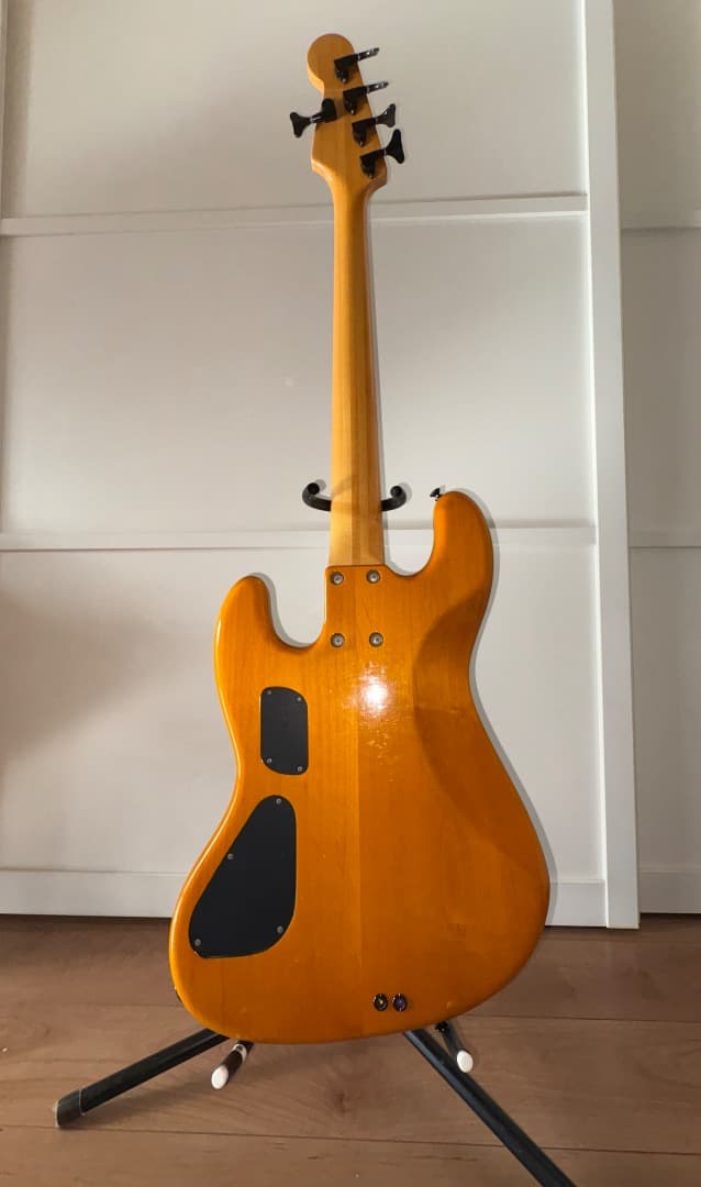 Vestax　5弦ベース