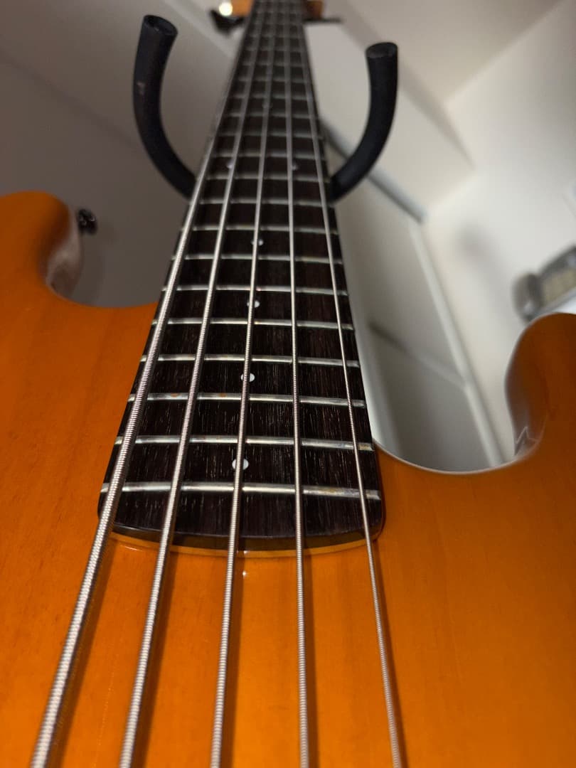 Vestax　5弦ベース