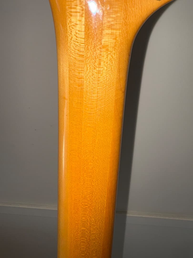 Vestax　5弦ベース