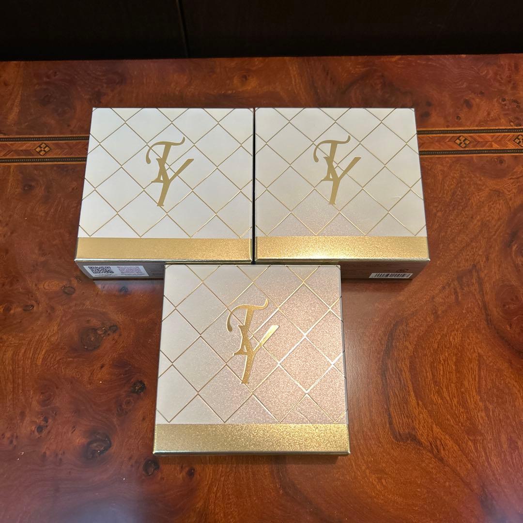 たかの友梨　エステファクト　ジュエリーパクトU レフィル　12g 3個