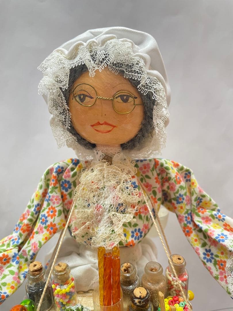 Granny Sweet Seller Doll お菓子売り人形　アンティーク