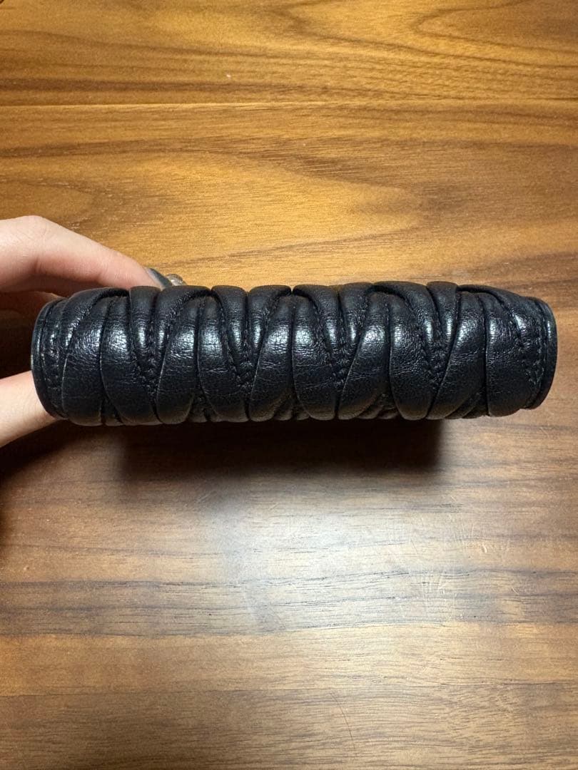 miu miu マテラッセ　レザー二つ折り財布