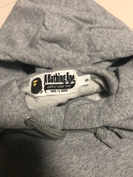 A BATHING APE ワンポイントプルパーカー　サイズS