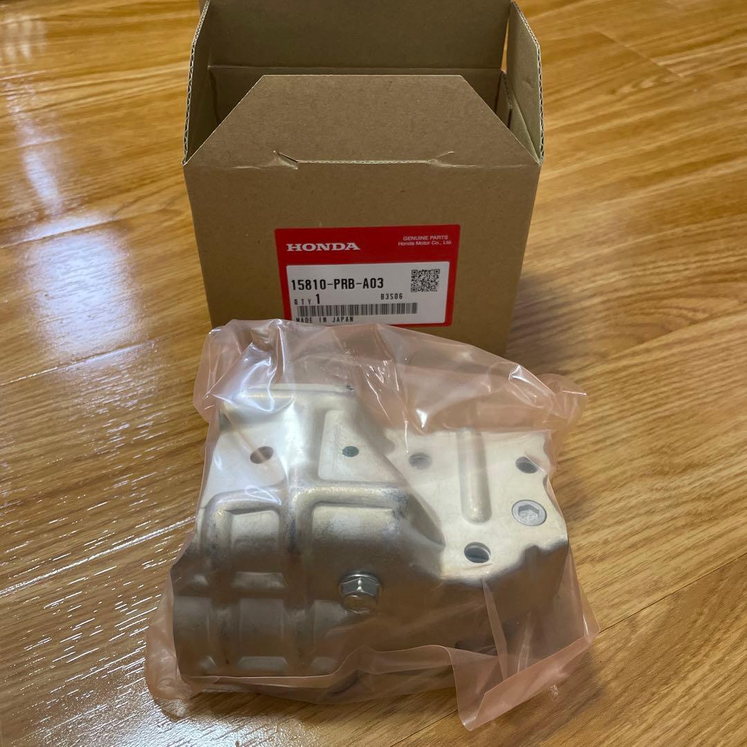 HONDA エンジン部品 15810-PRB-A03