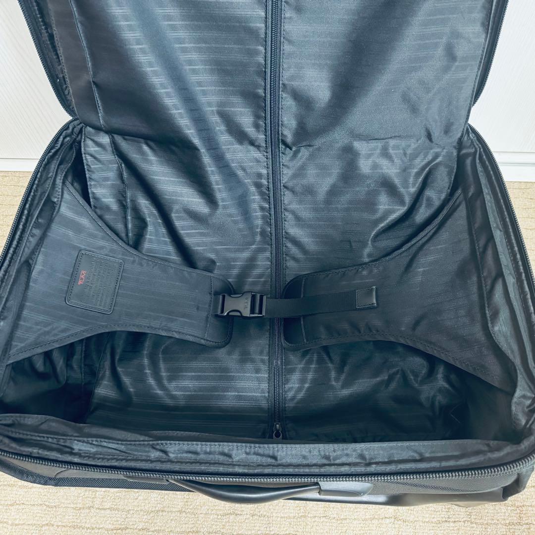 廃盤　TUMI トゥミ　キャリーケース　スーツケース　ブラック　22021DH