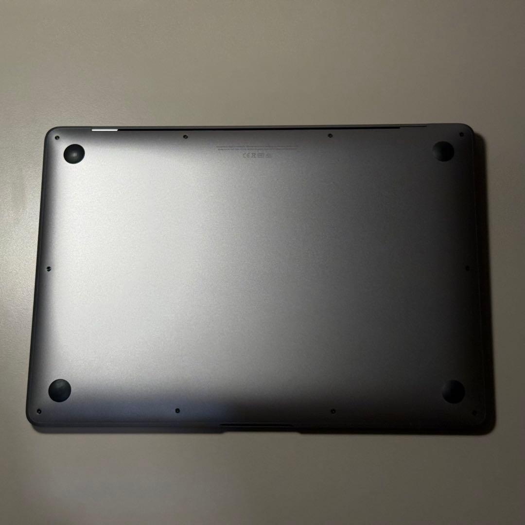 MacBook Air 13″ (2020)本体 箱・充電器・ケーブル付き