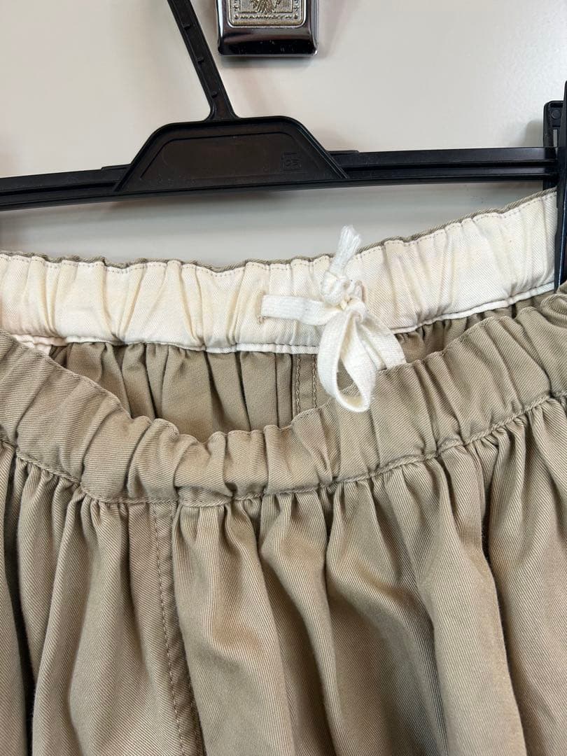 コムコム　チノ　サルエルパンツ