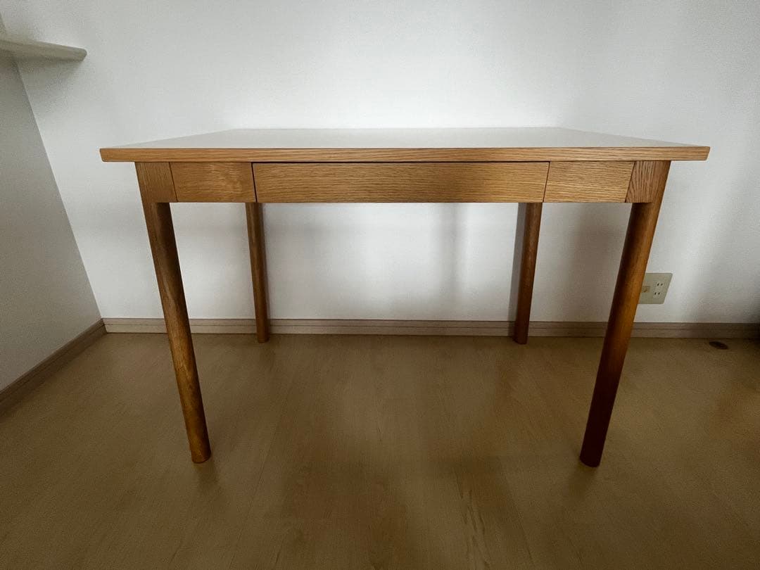 IDEE STILT TABLE 1000 スティルト テーブル