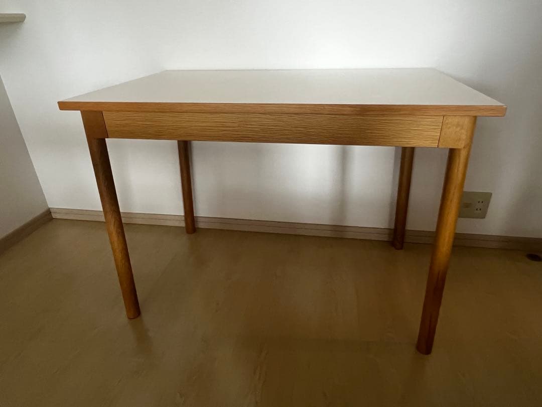 IDEE STILT TABLE 1000 スティルト テーブル