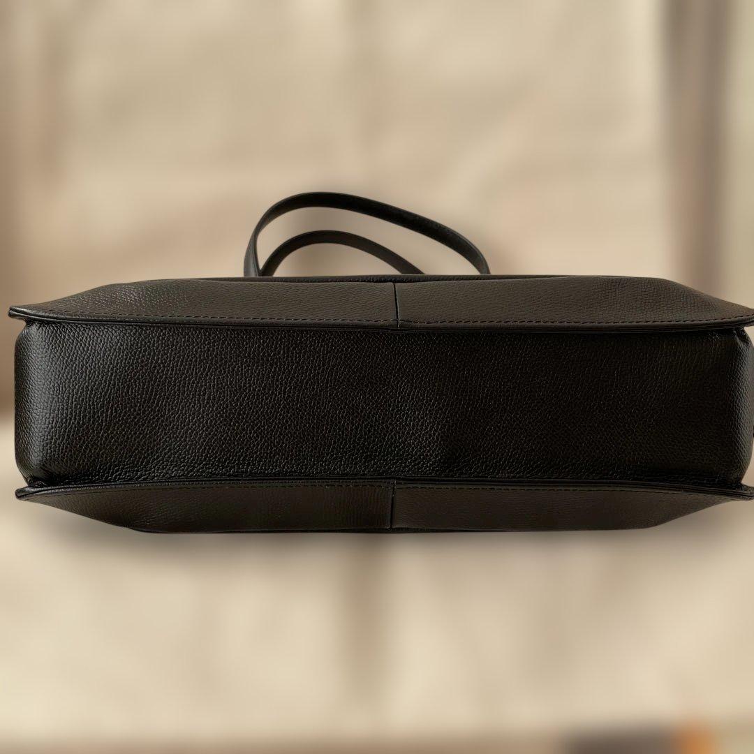 GVENCHY ジバンシー　牛革　ハンドバッグ　フォーマル