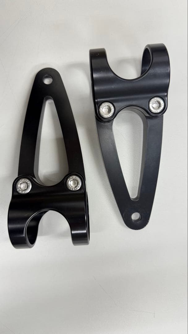 モートーン　ヘッドライトステーφ41 ボンネビル、スラクストン、スクランブラ