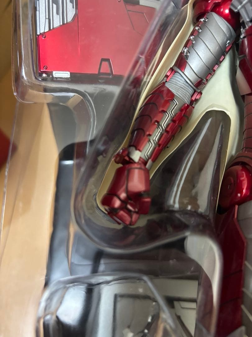 ジャンク扱い　ホットトイズ アイアンマン2 1/6 マーク5