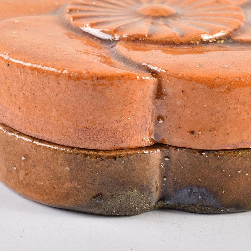 茶道具　大樋焼　九代　大樋長左衛門作　飴釉　捻梅香合　共箱　V　8334