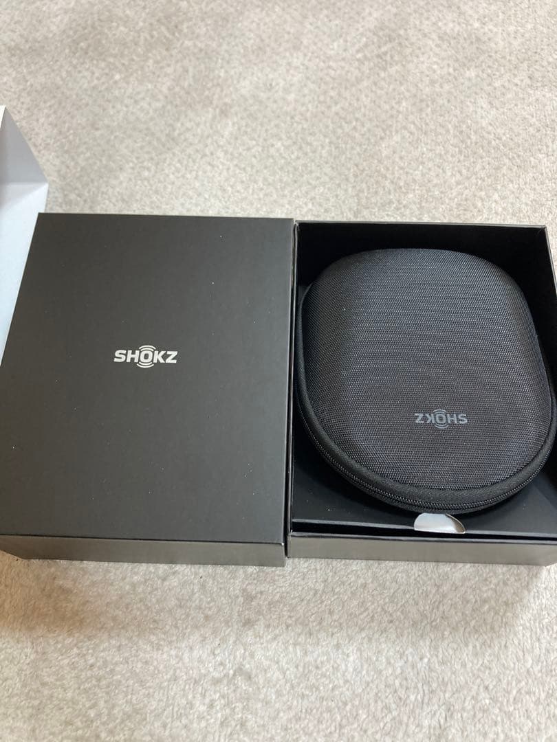 Shokz OPENRUN PRO 骨伝導イヤホン　付属品完備