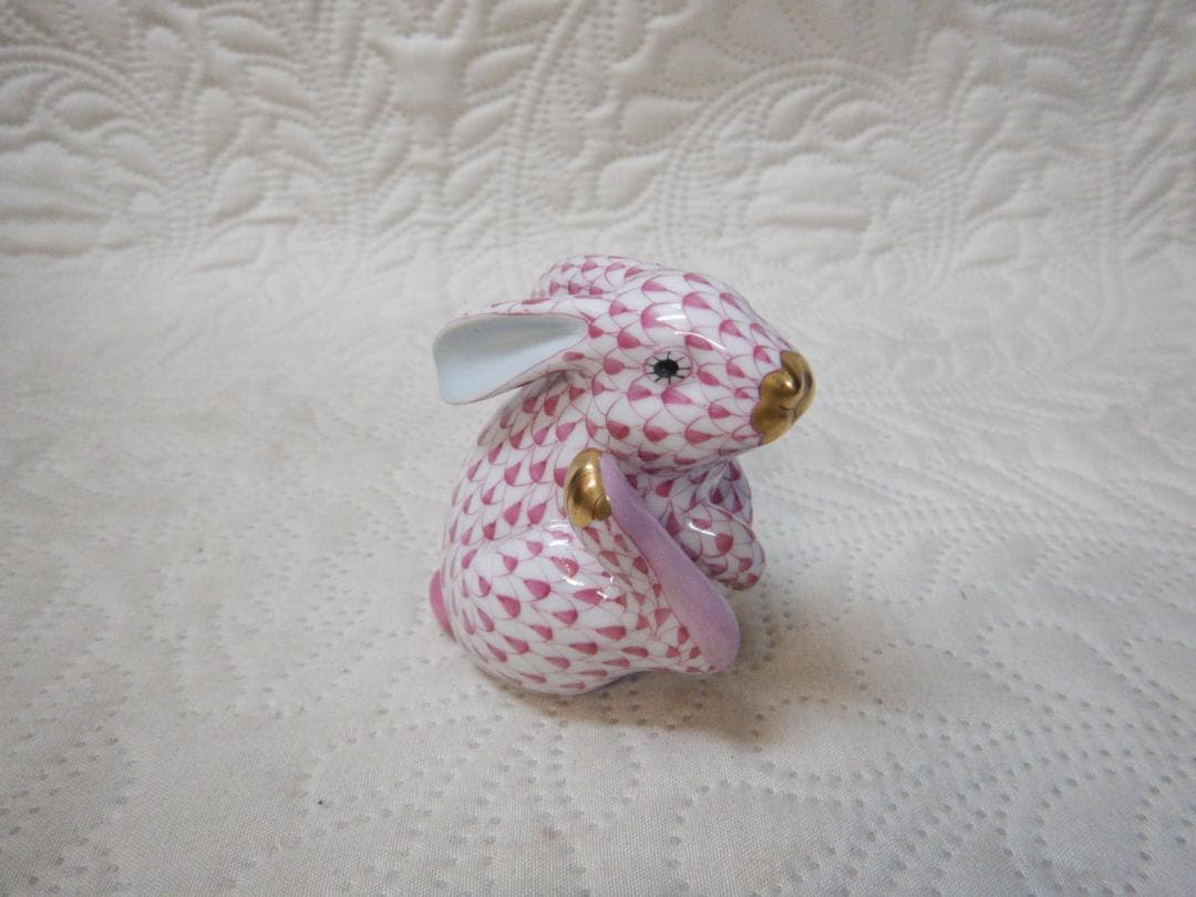 ヘレンド　陶器製　ウサギ　置物　ピンク