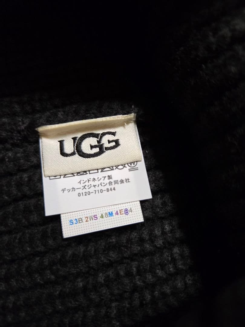 即完売⭐UGG 　2025新作キラキラビジューニット帽