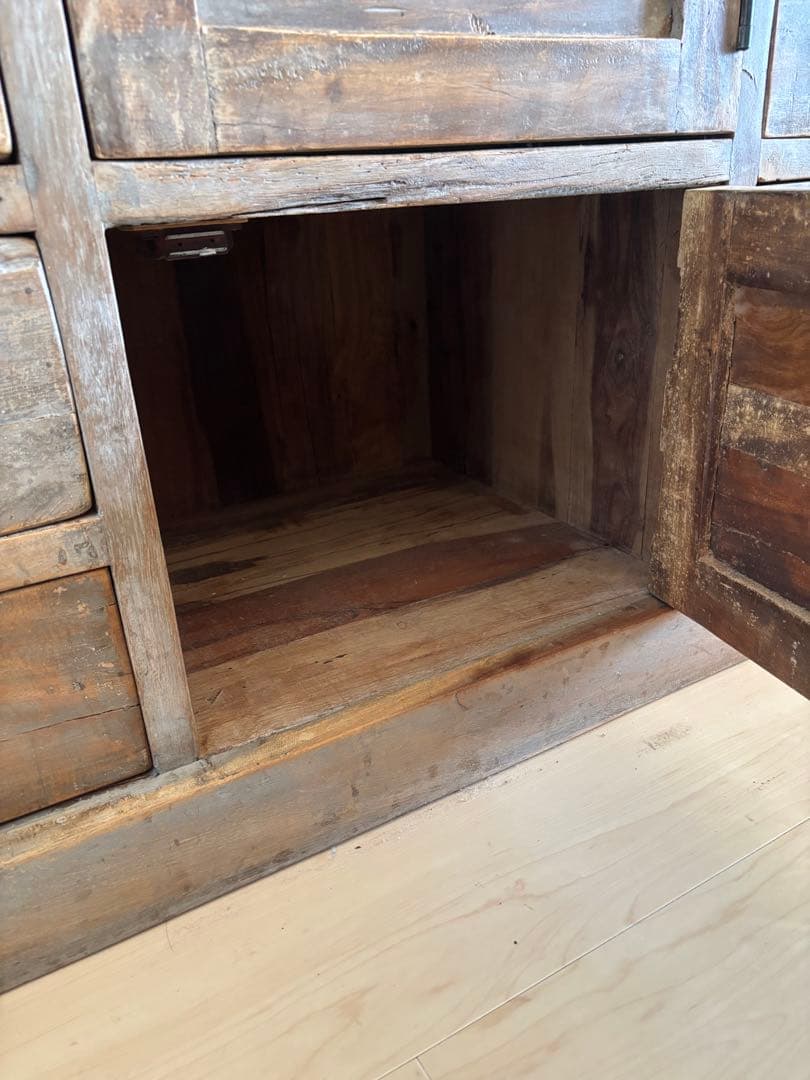 アンティーク風木製キャビネット ACME Furniture