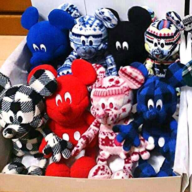 ユニクロ ミッキーマウスぬいぐるみ