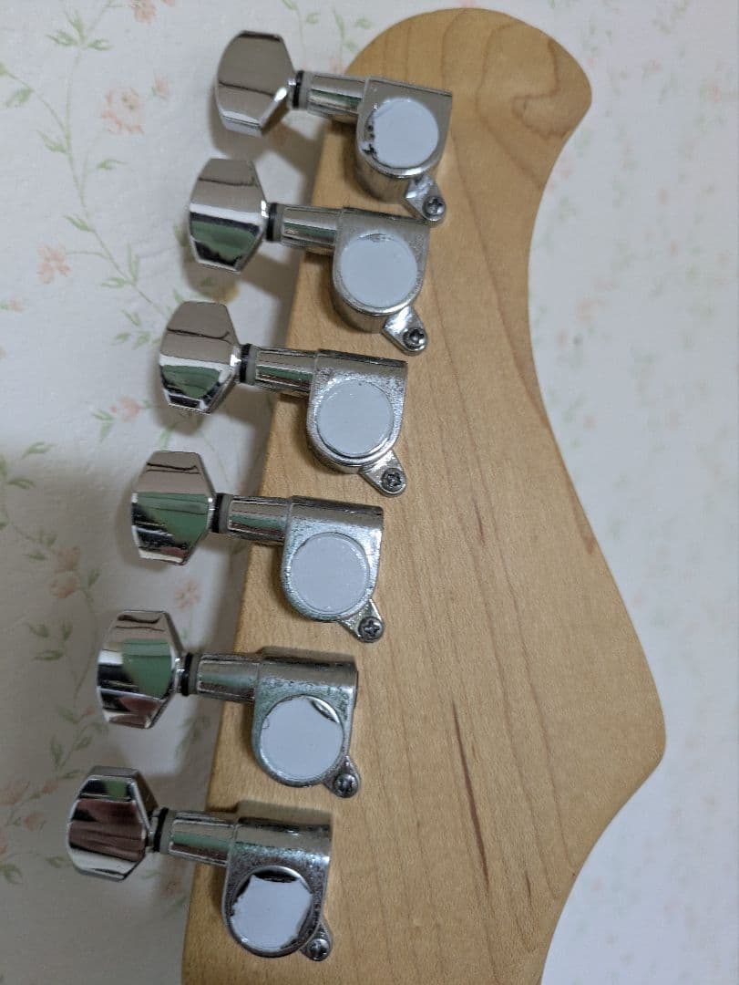 Bacchus 　エレキギター　バッカス　ストラト　レフティ　左利き　ホワイト