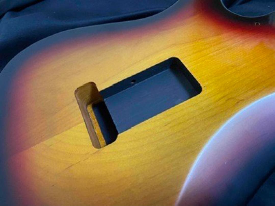 ストラトキャスターサテン塗装サンバーストボデイ&メイプルネック訳あり特価セット