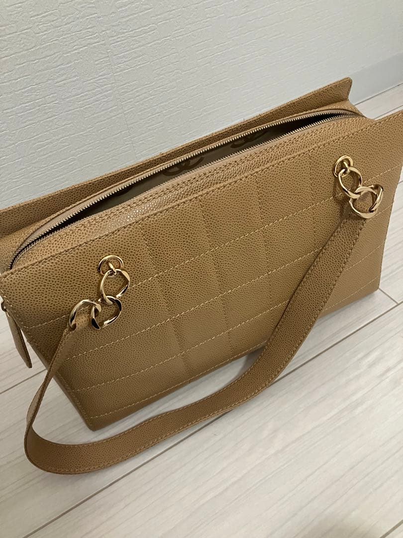 新品同様ヴィンテージ CHANEL ベージュ レザー ハンドバッグ