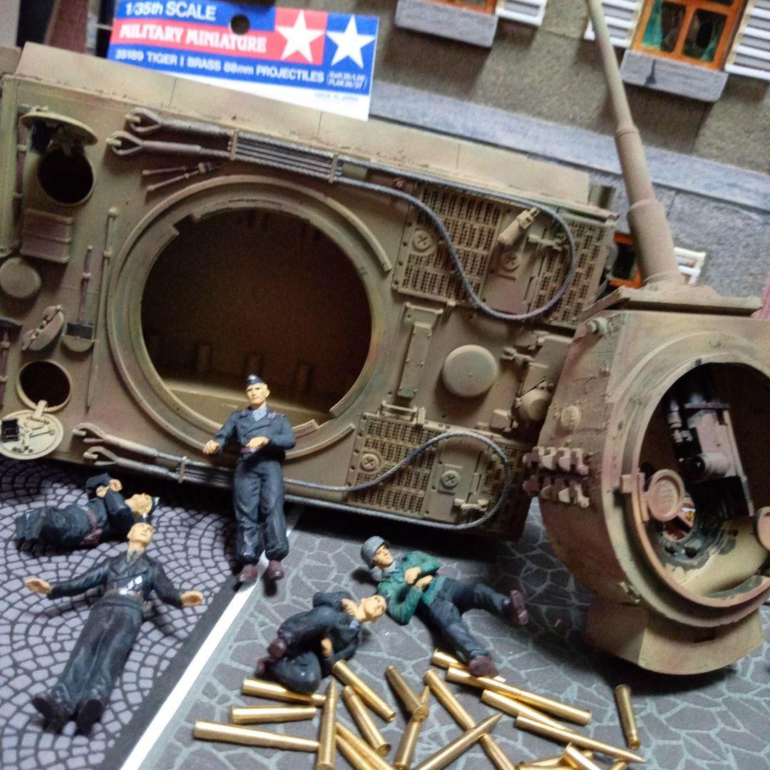 値下げしました　タミヤ　タイガーⅠ型　最後期型　1／35　アクセサリーパーツ多数