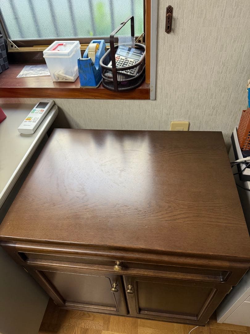 両開き　収納棚　収納　カリモク