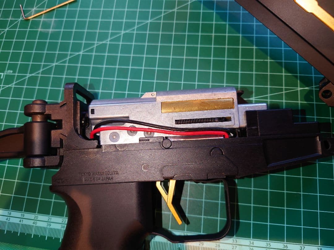 スコーピオンmod.ｍ　ホロサイト付き