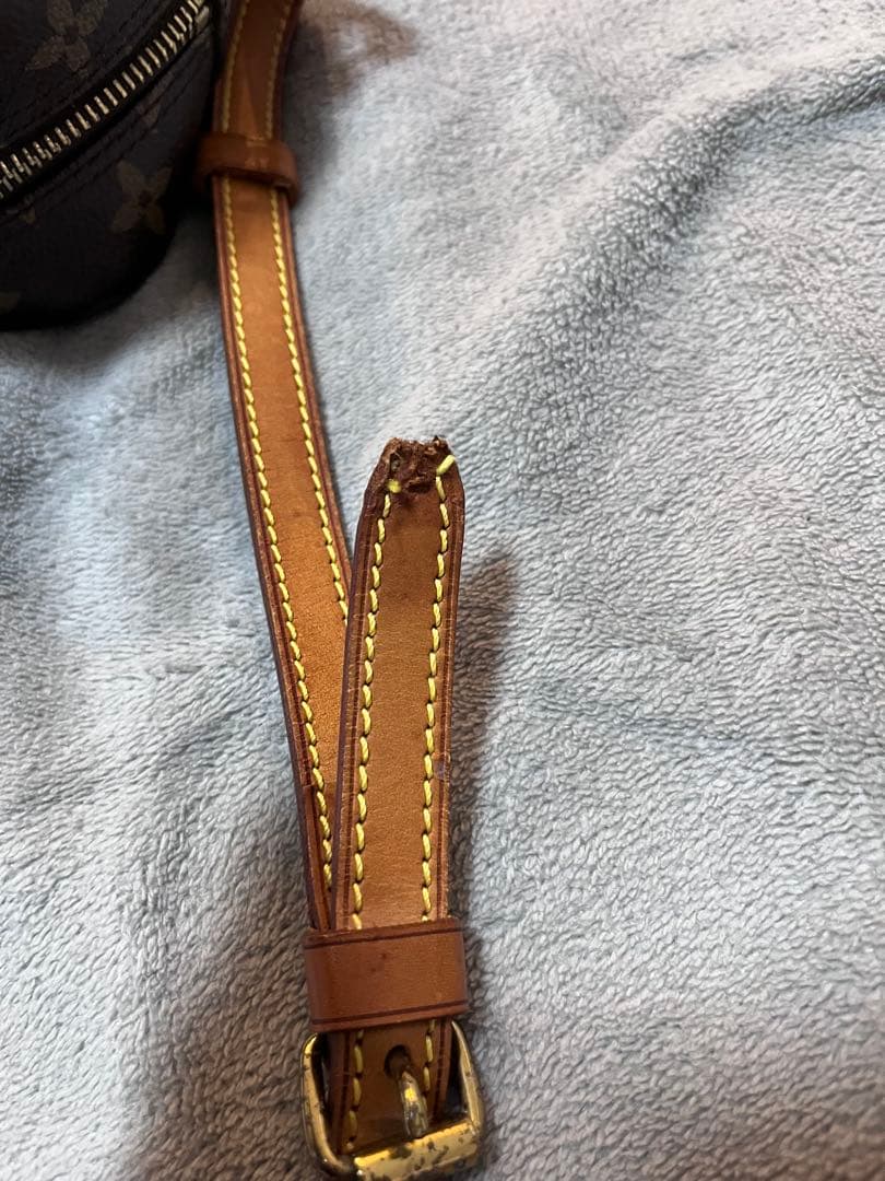 Louis Vuitton ショルダーバッグ
