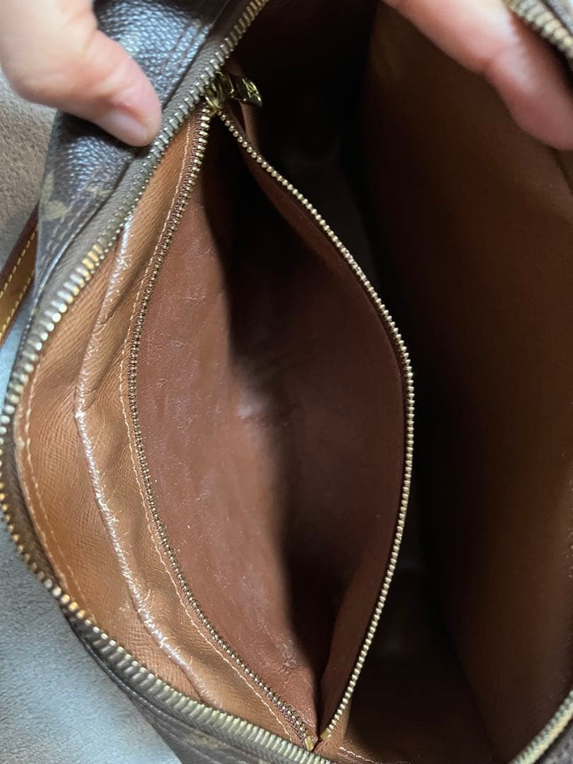 Louis Vuitton ショルダーバッグ