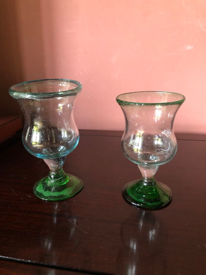 蔵にあった古いガラスコップ2客
