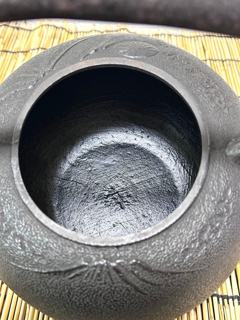 未使用品　南部秀山堂南部伝統工芸士 佐藤 勝弘造１５型　南部鉄瓶 南部鉄器