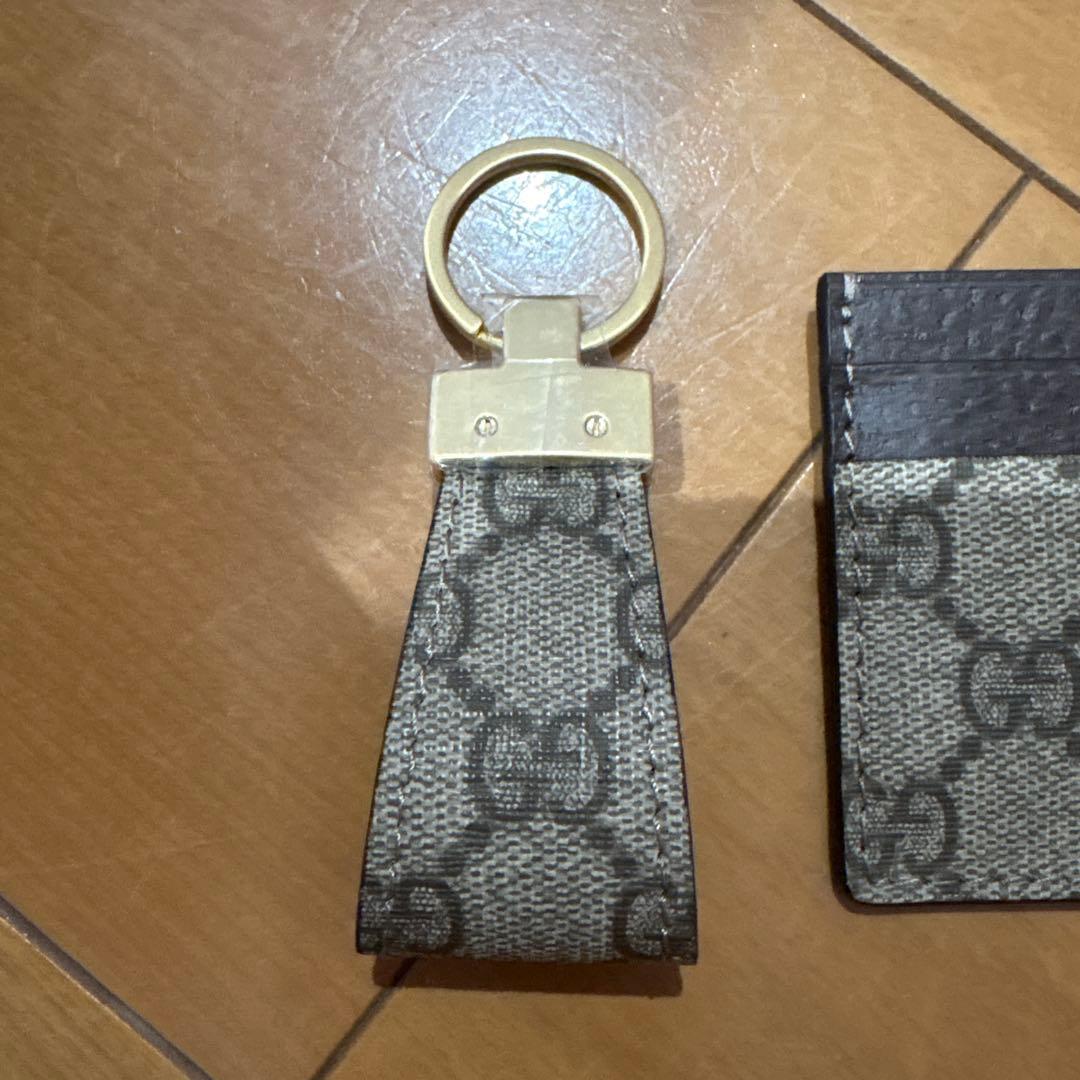 グッチ　カードケースとキーリングセット