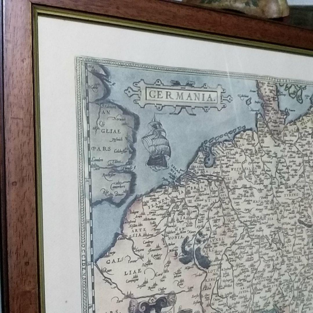 イタリアの地図入り額装