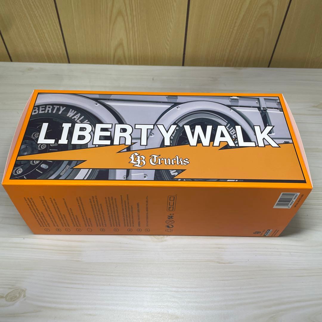 リバティーウォーク　LB-TRUCKS 1/64