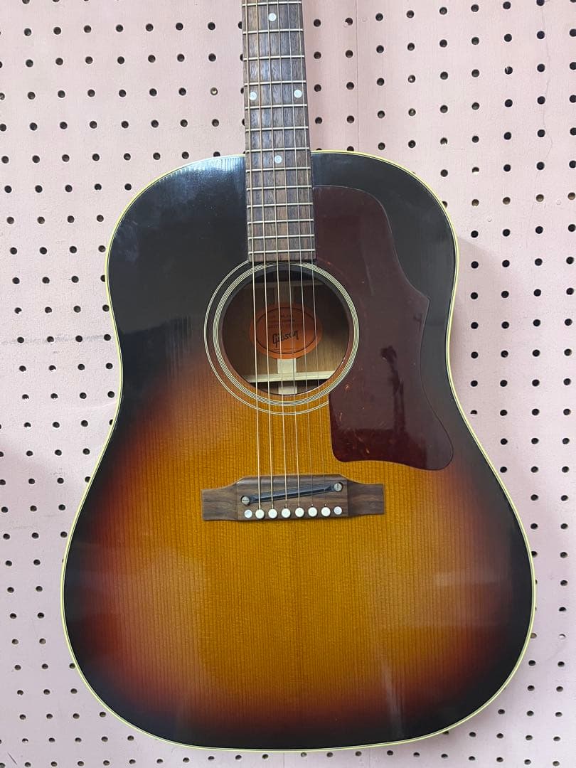 ギター Gibson CustomShop J-45Thermally Aged1966