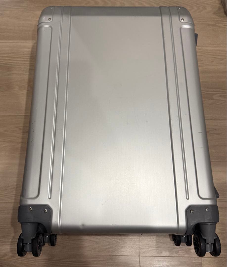 ゼロハリバートン　スーツケース　ジオ3.0？　68L