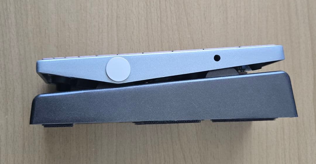 ギター Fender TREAD LIGHT WAH PEDAL