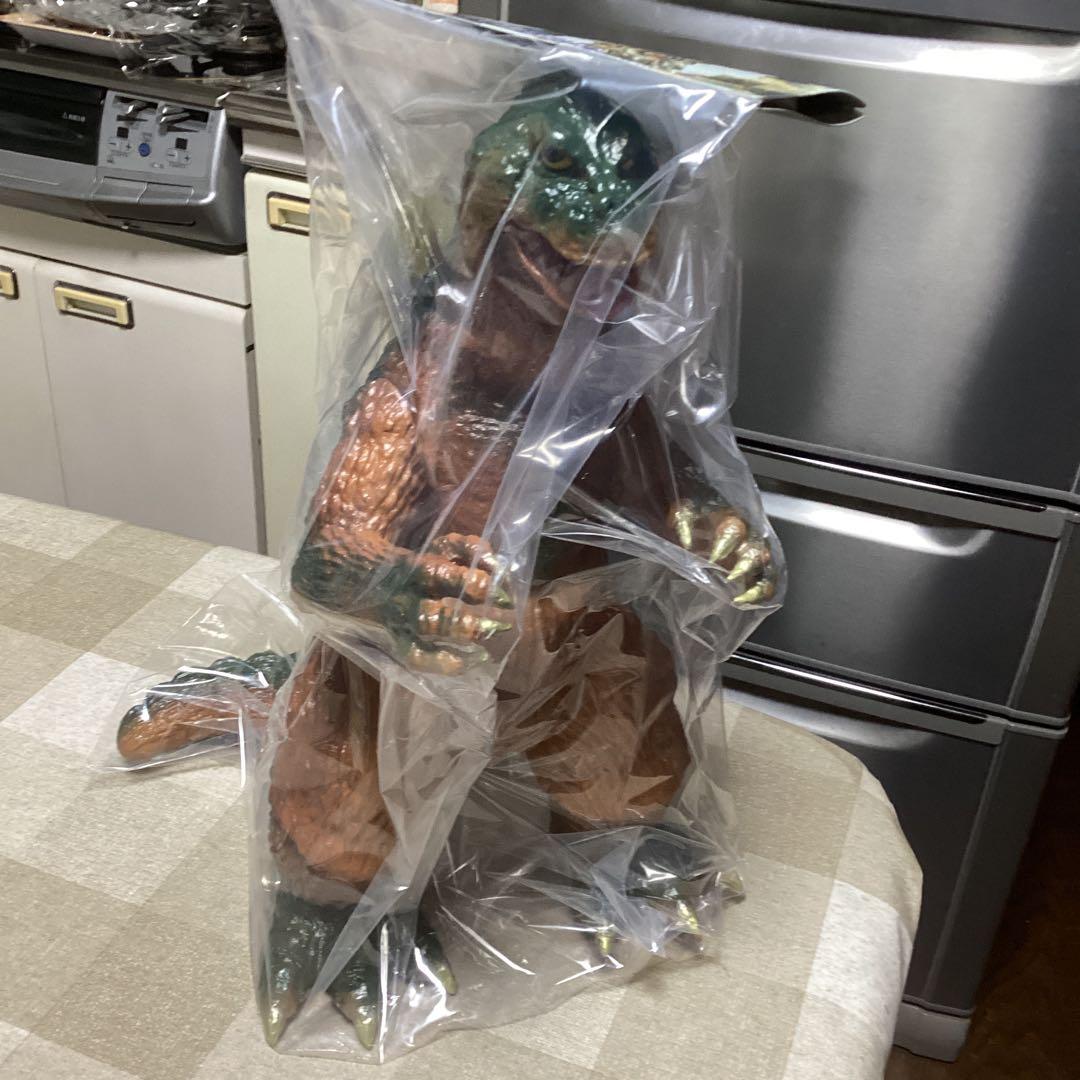 マーミット　ハイパーホビー限定　ジャイアントキンゴジ【薄茶成形に緑金色スプレー】