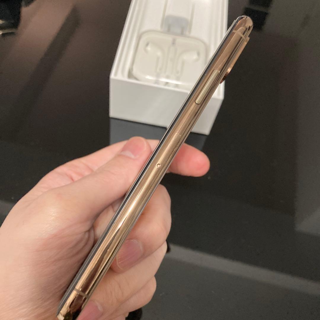 iPhone xs 256gb 本体 付属品有　バッテリー純正100%