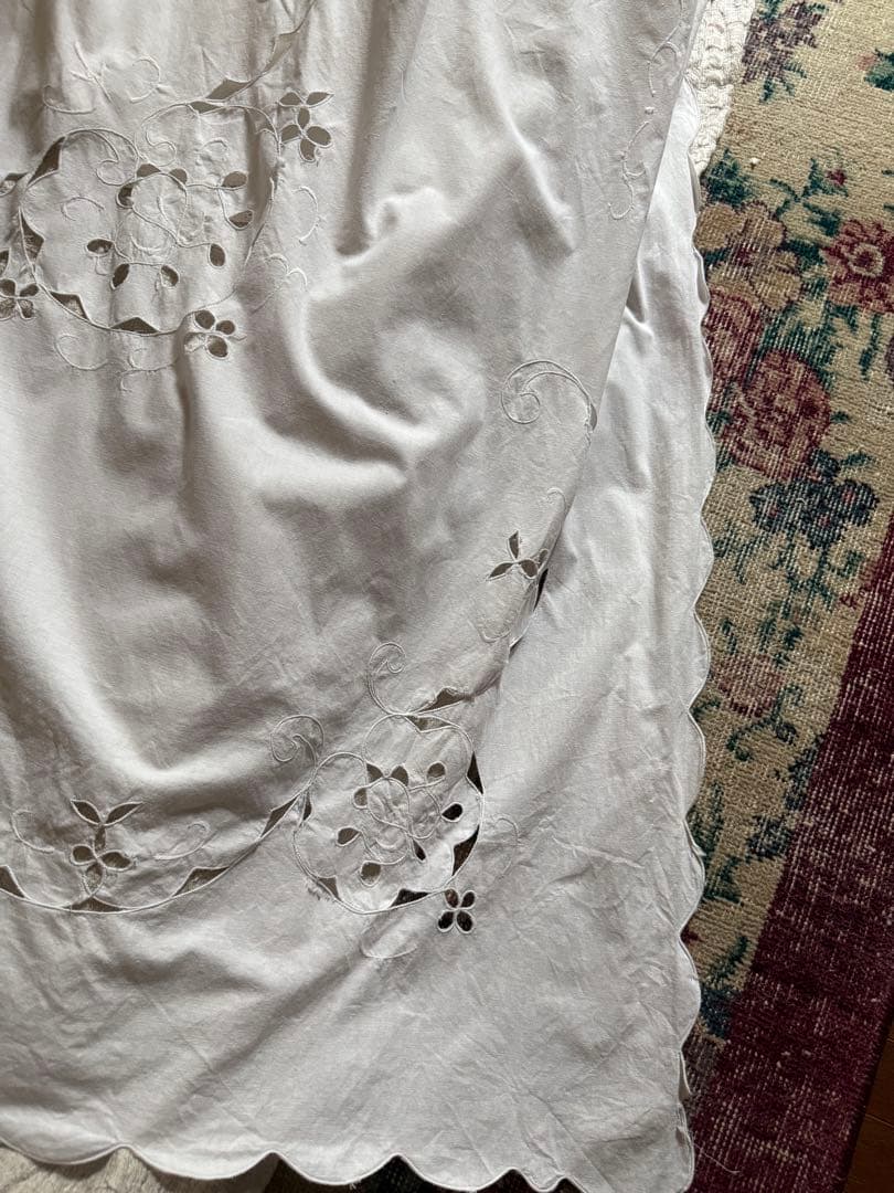 SALE❣️フランスアンティークஐ⋆*花柄刺繍の大判ベッドカバー⋆