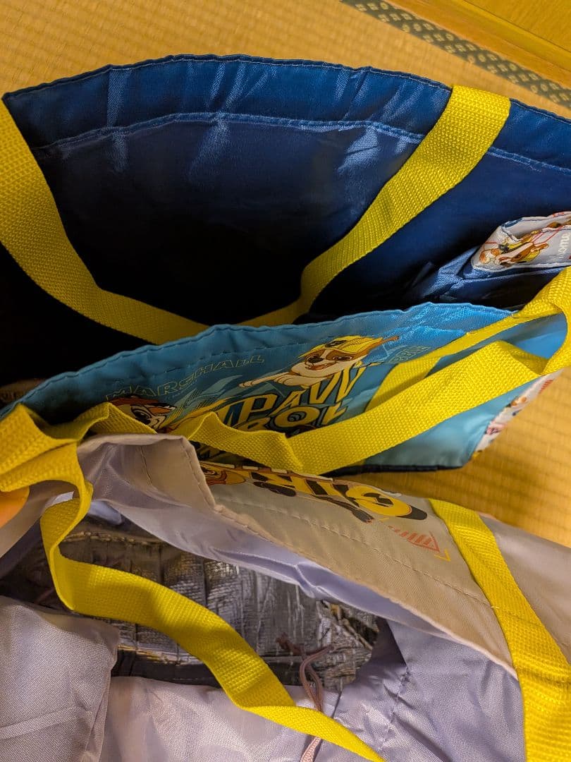 パウ・パトロール 大きなポッケ付きバスケット 　保冷カゴバッグ　ぬいぐるみポーチ