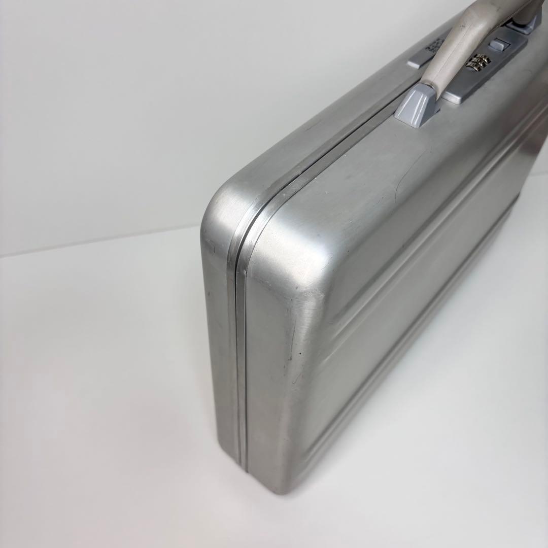 ZERO HALLIBURTON ゼロハリバートン アタッシュケース ダイアル