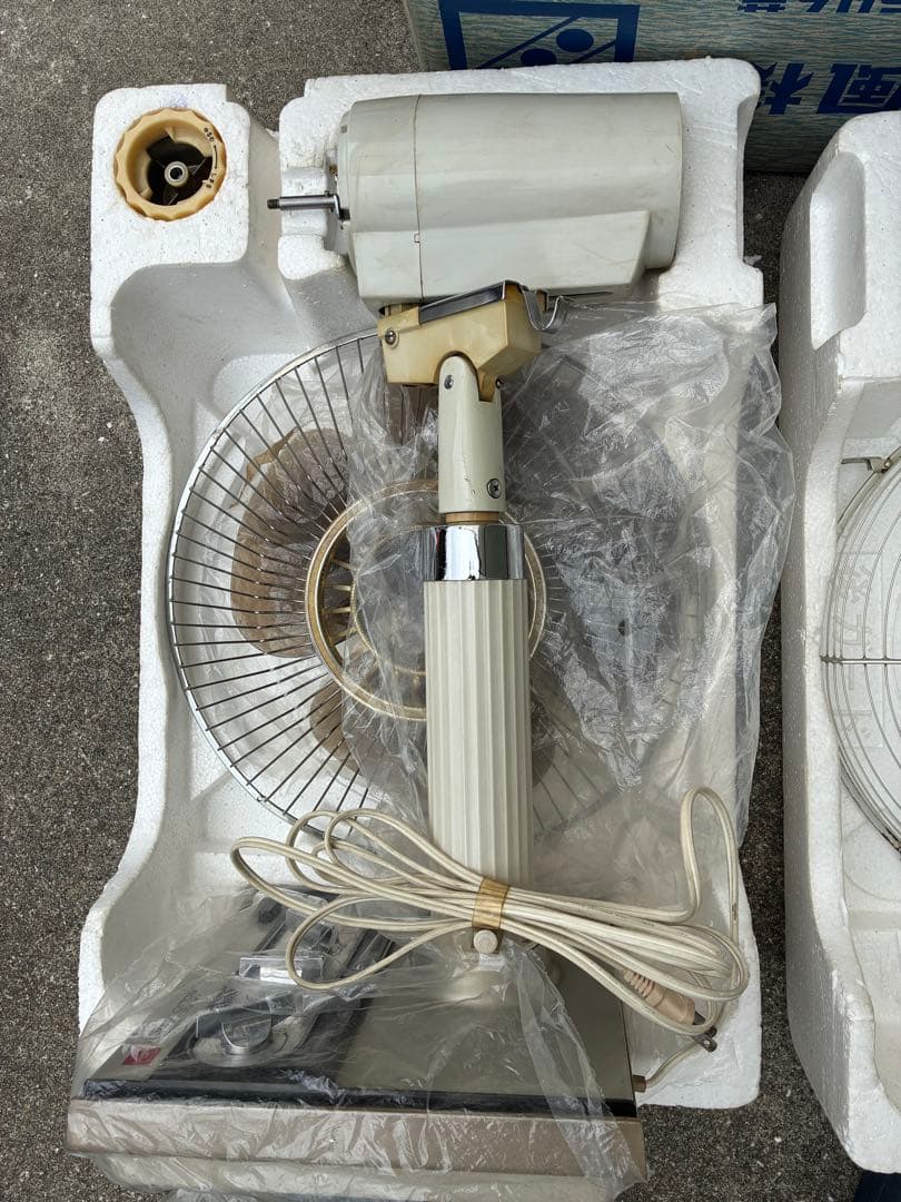 Toshiba SF-30T 家庭用扇風機　レトロ扇風機
