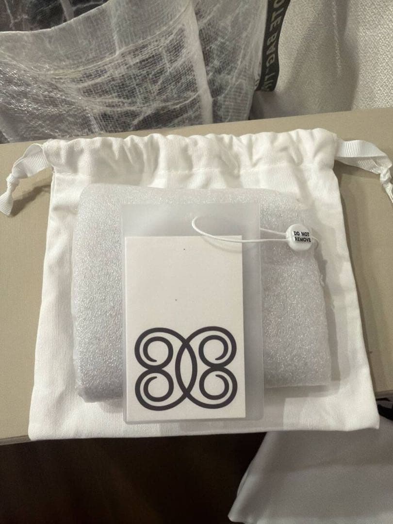 【最終値下げ】【新品】【未開封】CAFUNE ベージュ 二つ折り財布