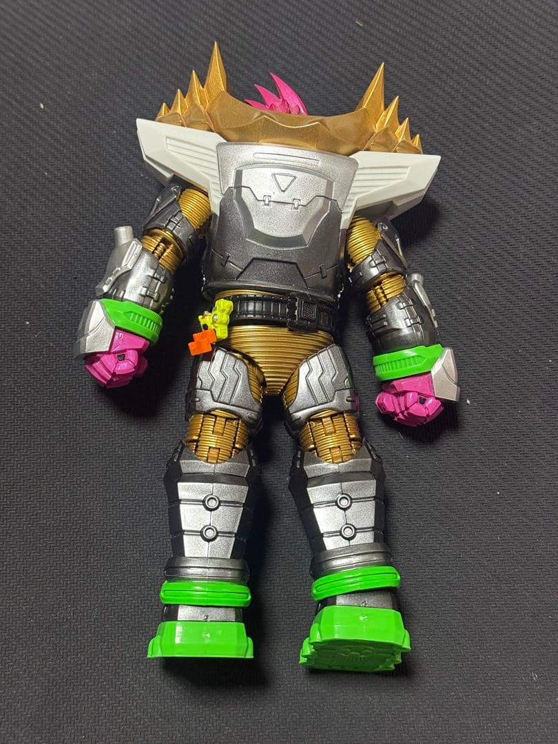 S.H.フィギュアーツ 仮面ライダーエグゼイド　ゲンム　マキシマムゲーマー