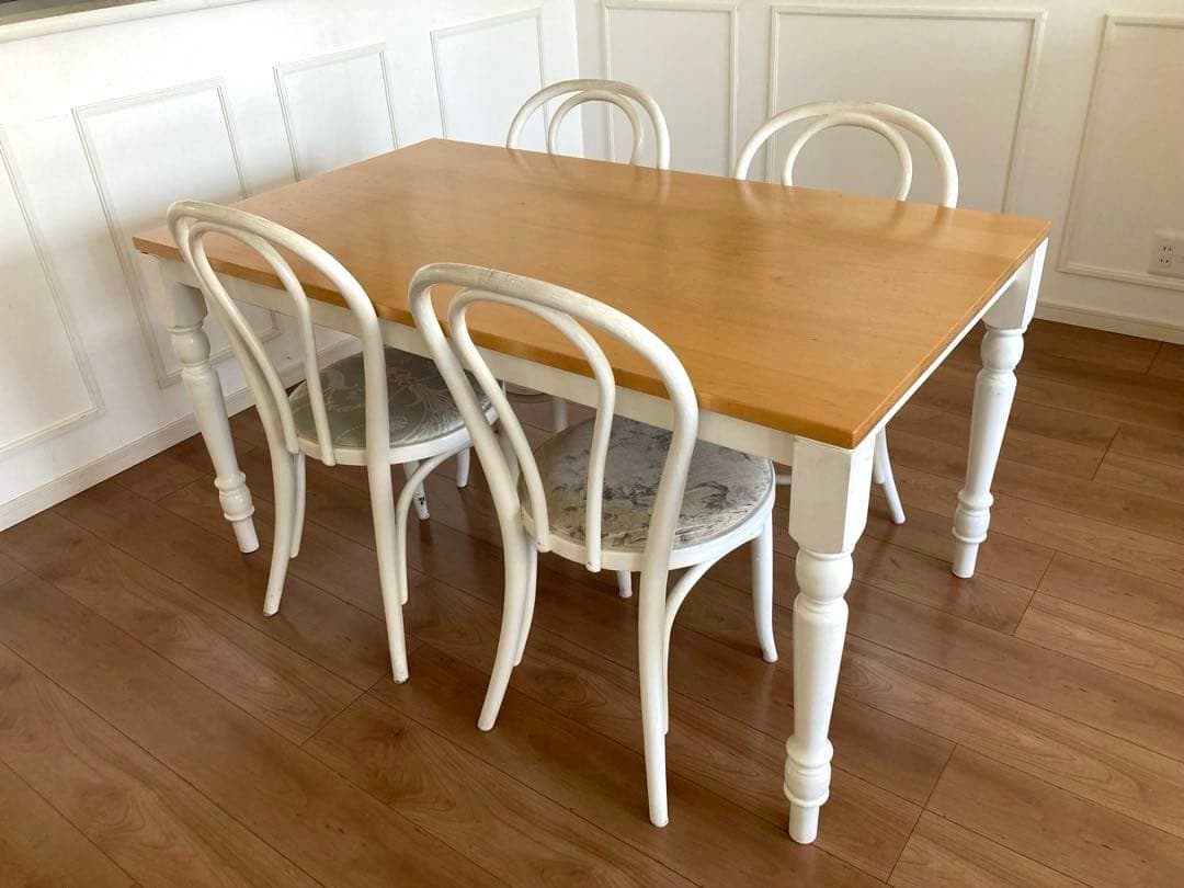 リーヴス　アルダー　ダイニングテーブル　4人用