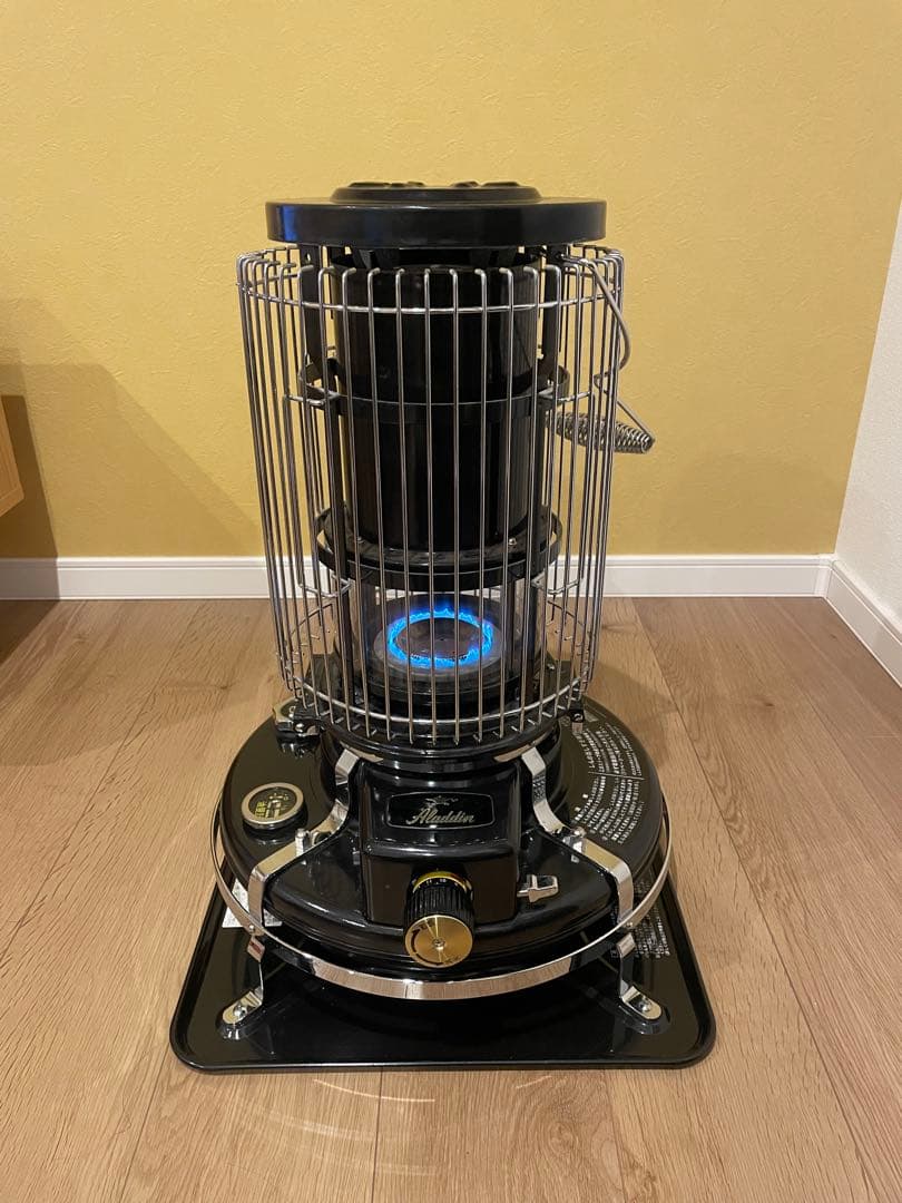 収納袋付Aladdinアラジン石油ストーブブルーフレームBF3906 ブラック