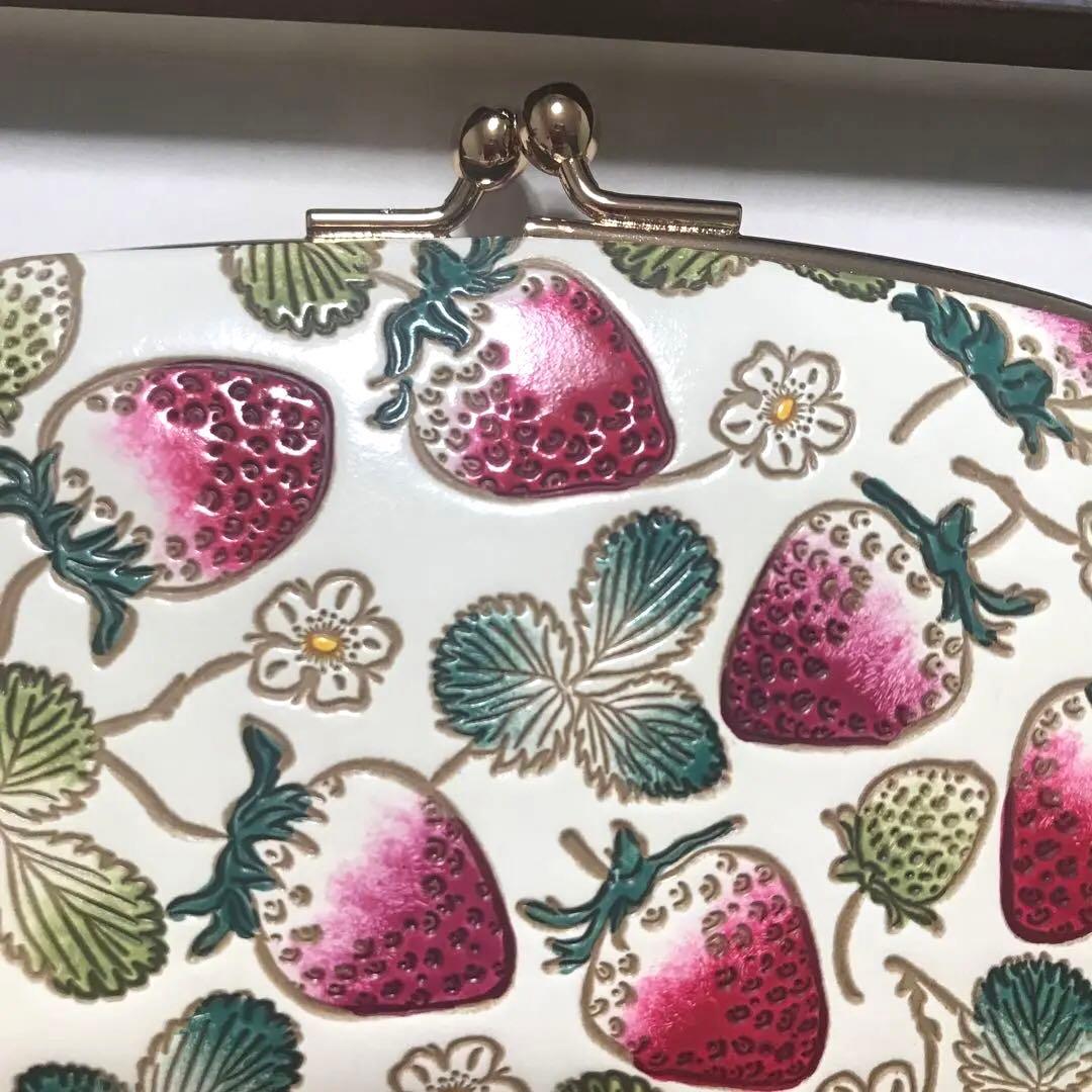 ☆ 新品未使用 ☆ 文庫屋「大関」いちご天溝がま口